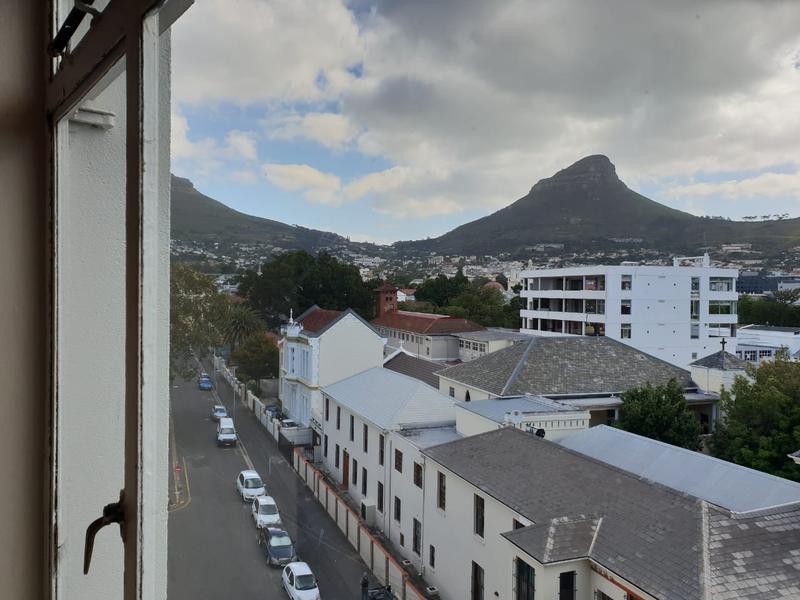 2 Bedroom Property for Sale in Gardens Western Cape